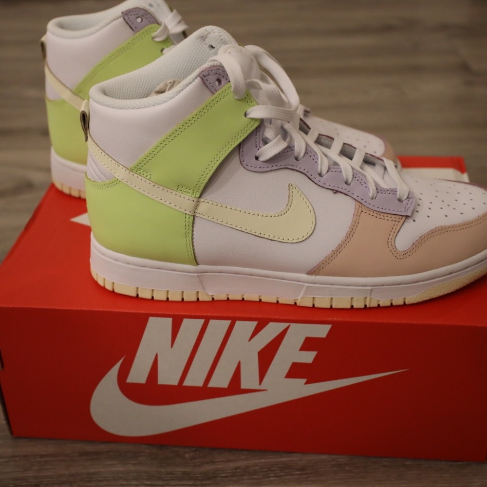 Nike Dunk High Cashmere Women